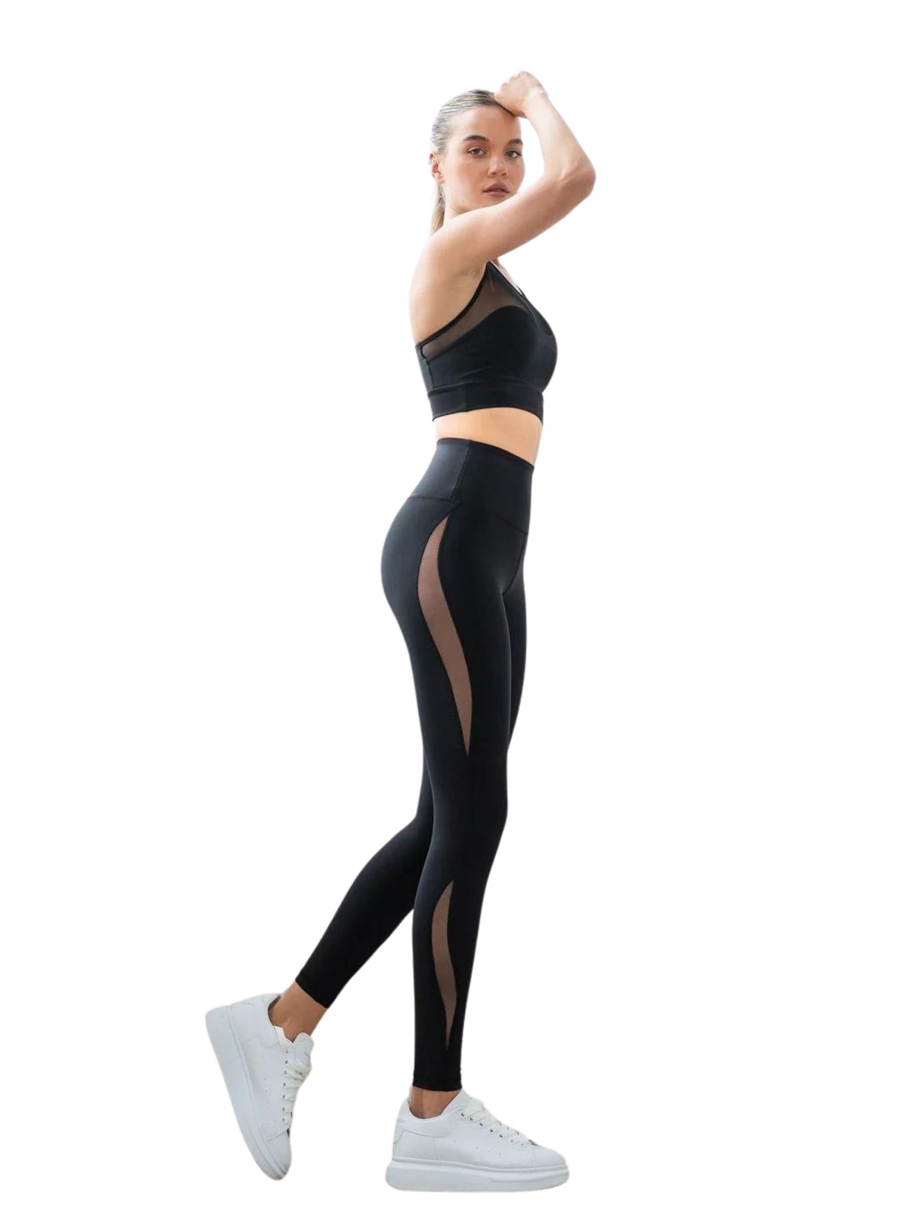 Frau in Lisminas 429 High Waist Leggings (Schwarz) posiert vor einem weißen Hintergrund.